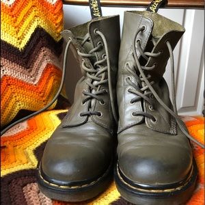 Dr. Martens pascal army green boots